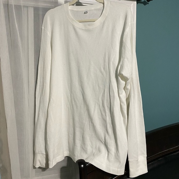 Uniqlo Other - Uniqlo Waffle crewneck shirt